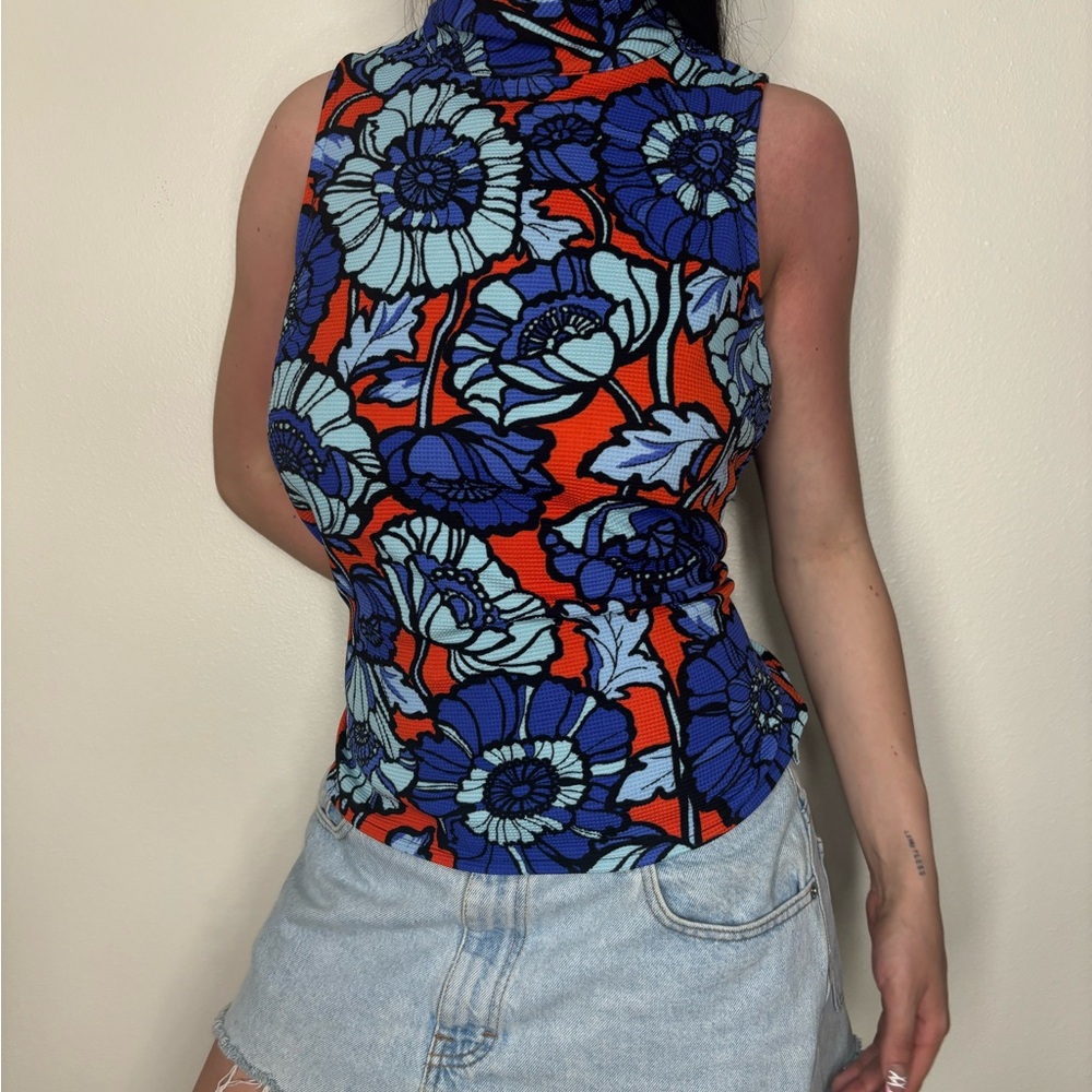 Bobeau Blue Fitted Graphic Tank Top